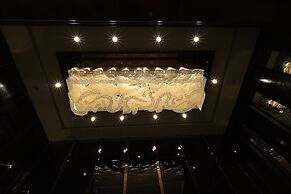 Krishna Hotel And Resort