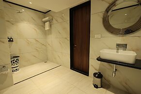 Krishna Hotel And Resort