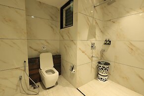 Krishna Hotel And Resort