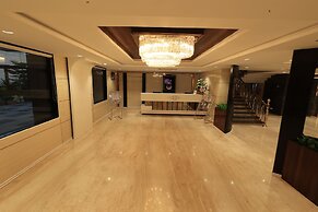 Krishna Hotel And Resort