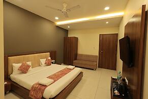 Krishna Hotel And Resort