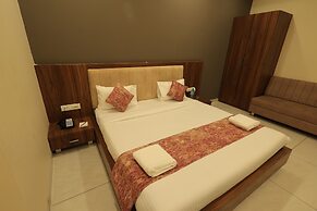 Krishna Hotel And Resort