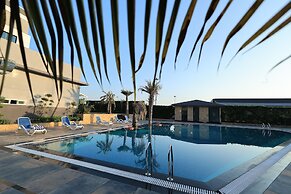 Krishna Hotel And Resort