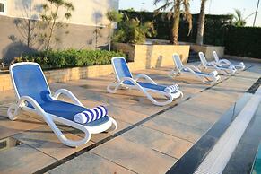 Krishna Hotel And Resort