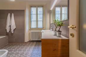 Aglaia Luxury Lake View by Wonderful Italy