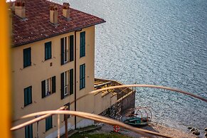 Aglaia Luxury Lake View by Wonderful Italy