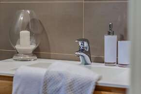 Aglaia Luxury Lake View by Wonderful Italy