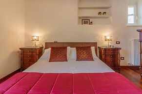 Aglaia Luxury Lake View by Wonderful Italy