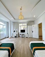 Le Petit Paris Hotel