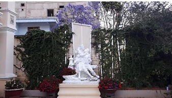 Le Petit Paris Hotel