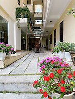 Le Petit Paris Hotel