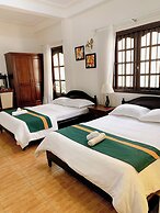 Le Petit Paris Hotel