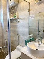 Le Petit Paris Hotel