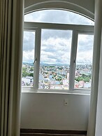 Le Petit Paris Hotel