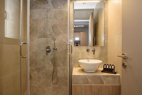 Junior Suite With Veranda Sleeps 2 Adults 2 ch