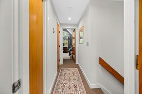 Beautiful 2br/2ba Fall Line Condo W/ Mountain Views, Pool, Hot Tub, Sa