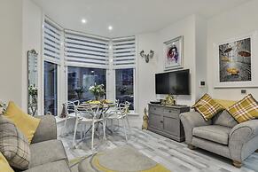 The Apartment, Luxury for up to 4 Guests