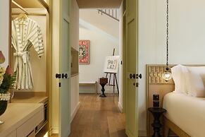 Charras Bhawan Hotel and Residences