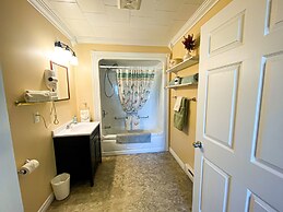 Sea Breeze Bed & Breakfast