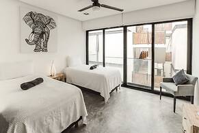 Black House Aldea Zama