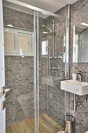 Luxury House With Pool