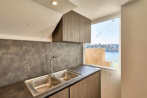 Luxury House With Pool