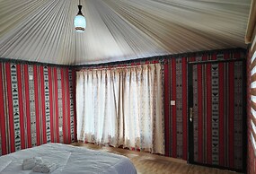 Glamping at wadi rum under the sun