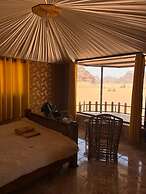 Glamping at wadi rum under the sun