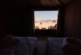 Glamping at wadi rum under the sun