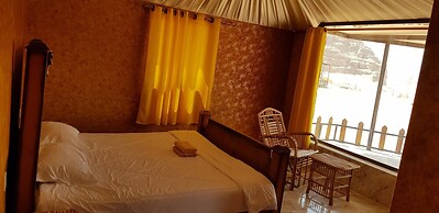 Glamping at wadi rum under the sun