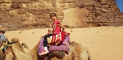 Glamping at wadi rum under the sun