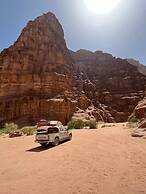 Glamping at wadi rum under the sun