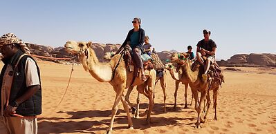 Glamping at wadi rum under the sun
