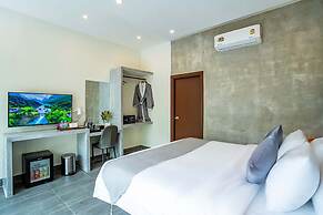 Rainforest Hotel by NSUN