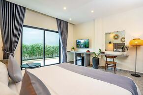 Rainforest Hotel by NSUN