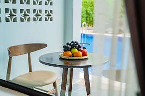 Rainforest Hotel by NSUN