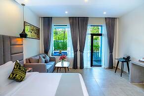 Rainforest Hotel by NSUN