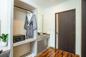 Rainforest Hotel by NSUN