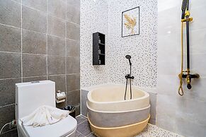 Rainforest Hotel by NSUN