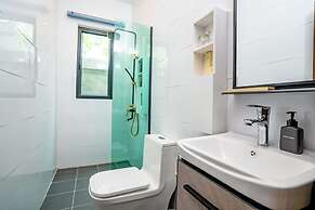 Rainforest Hotel by NSUN