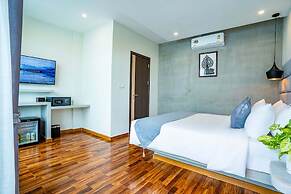 Rainforest Hotel by NSUN