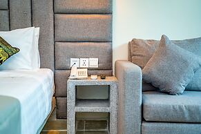 Rainforest Hotel by NSUN