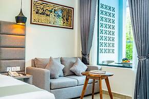 Rainforest Hotel by NSUN