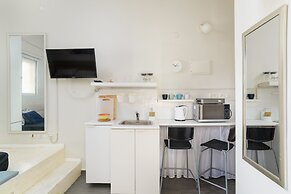 Quiet Studio near Beach & Market