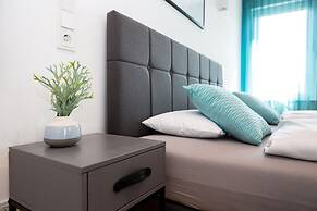 SERVENTO Boardinghouse