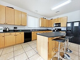 Pine Forest Chateau 5 Bedroom Home by RedAwning