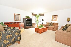 Pine Forest Chateau 5 Bedroom Home by RedAwning