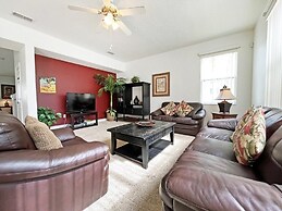 Pine Forest Chateau 5 Bedroom Home by RedAwning