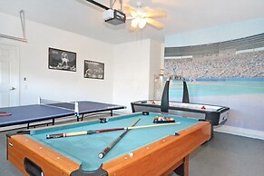 Pine Forest Chateau 5 Bedroom Home by RedAwning