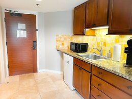 Radiant Luana Waikiki Condo by RedAwning